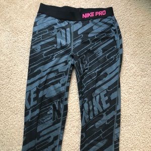 Nike Pro leggings
